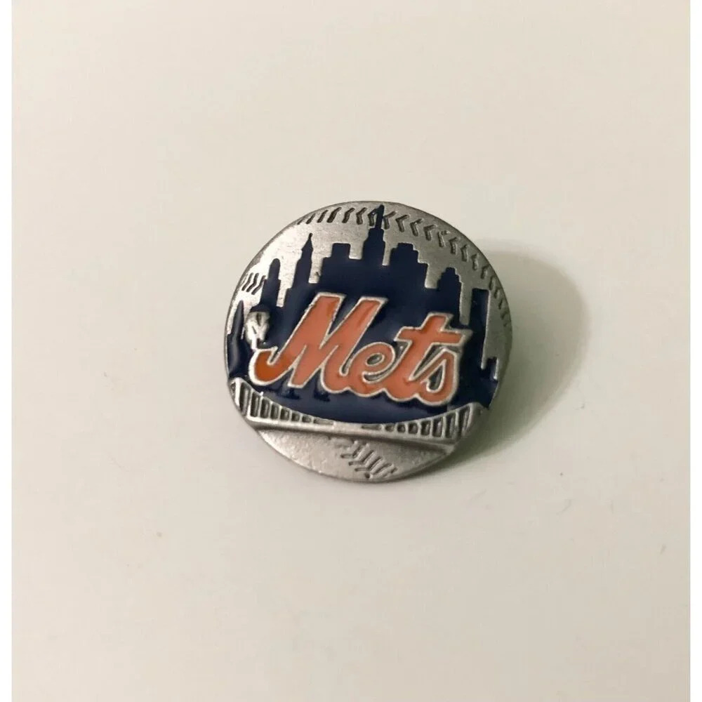 Vintage New York Mets Baseball MLB Ball Shape Pin
